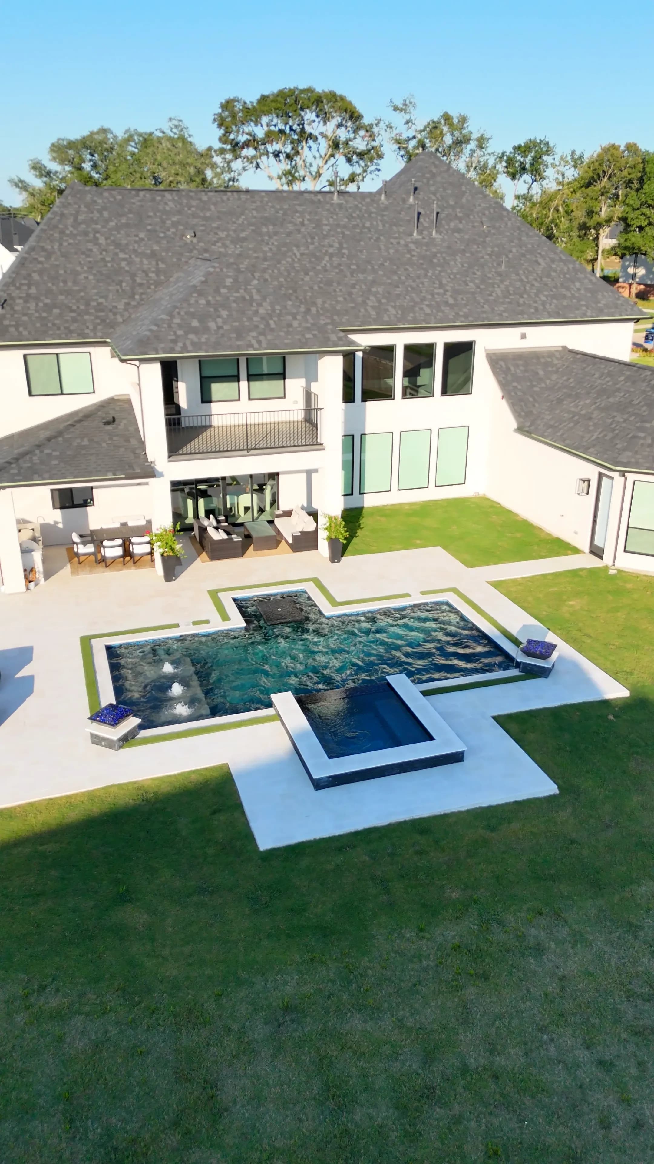Sienna Plantation Custom Pool - Detail 7