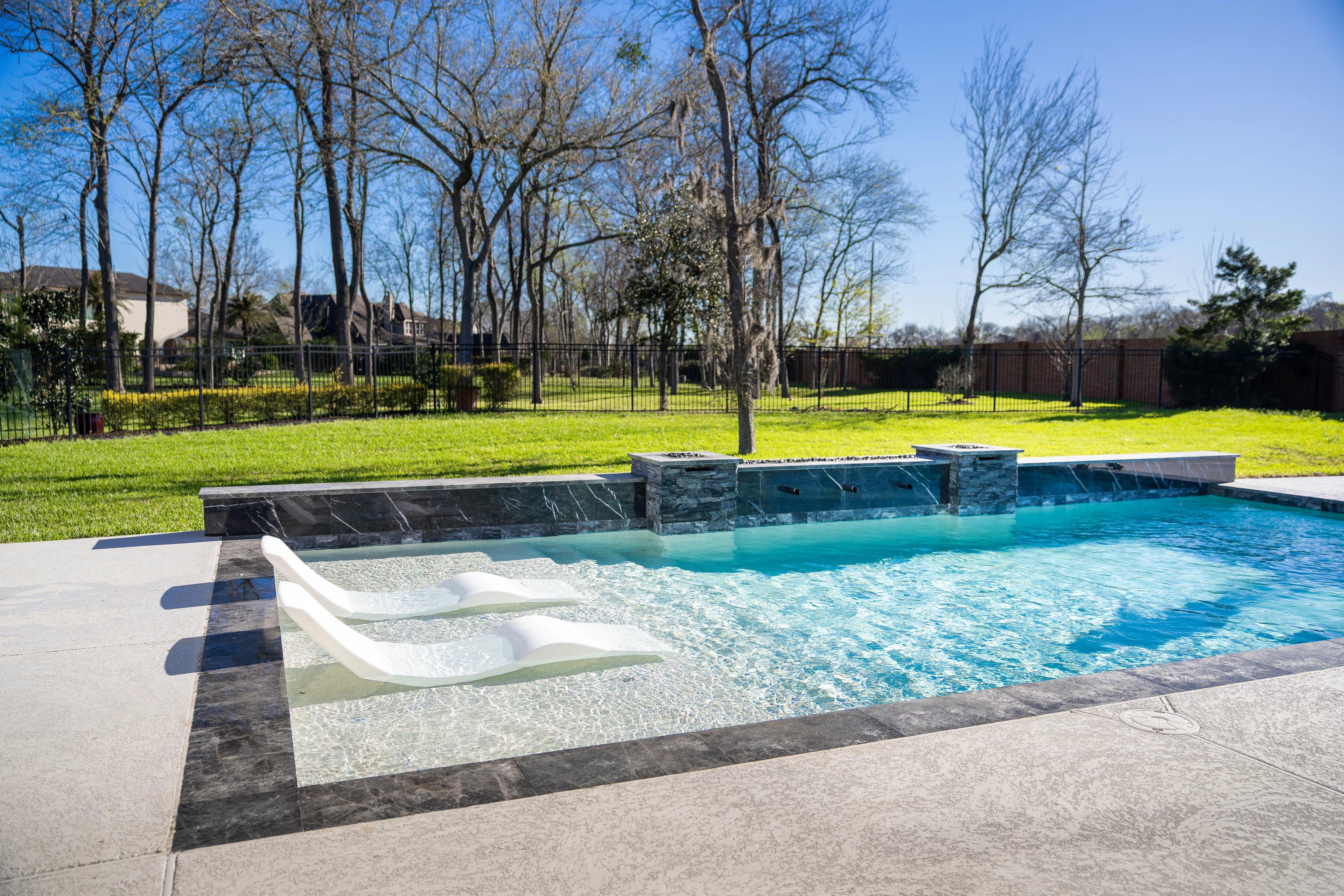 Custom pool builder in Missouri City, TX